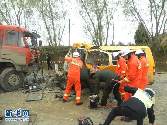 羅山縣車禍事故最新報道，事故地點揭秘，25日最新消息