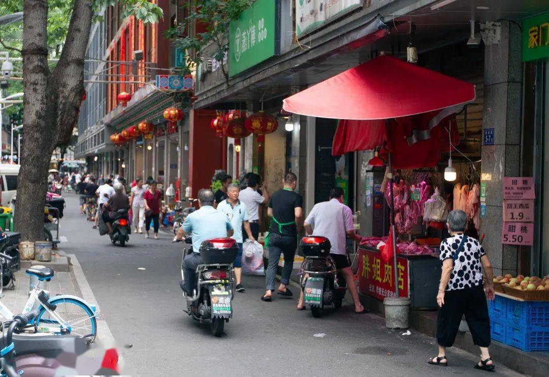 紐約隱秘小巷特色小店魅力之旅，疫情新篇章下的獨(dú)特魅力與最新信息表