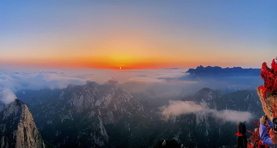 揭秘華山最新動(dòng)態(tài)，11月5日游客人數(shù)與獨(dú)特小店探索之旅！